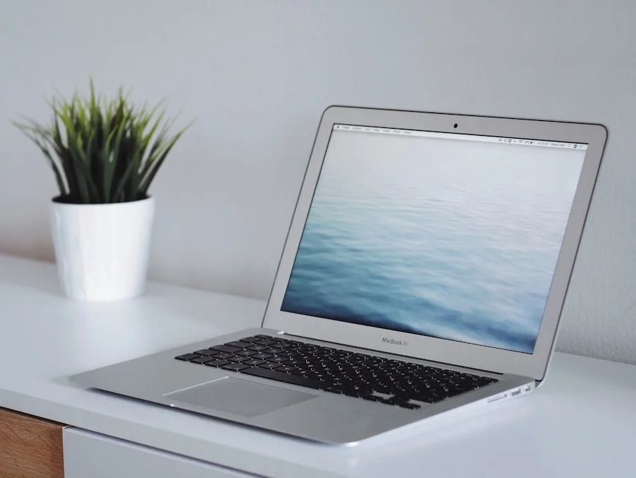 Webdesign Arbeitsplatz mit Computer